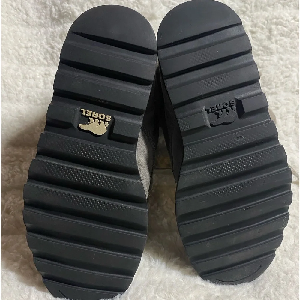 Sorel Youth Madson Moc Toe Waterproof Ankle Boots Boys Gray Suede Laced Size 1 - Picture 9 of 10